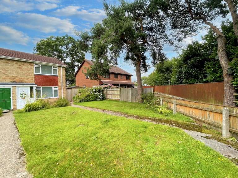 Howton Road, Bournemouth, BH10 5