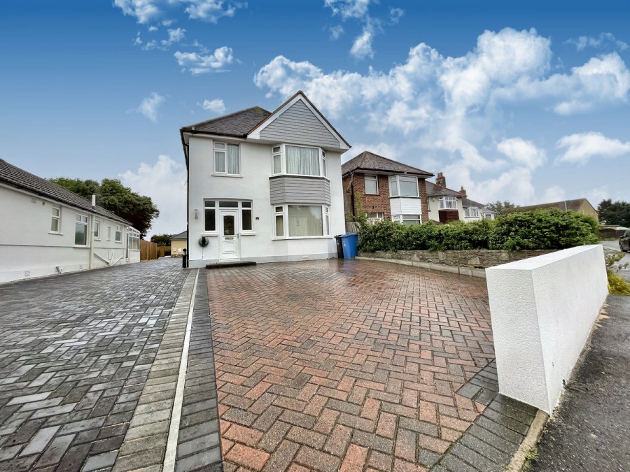 Tuckers Lane, Poole, BH15 4