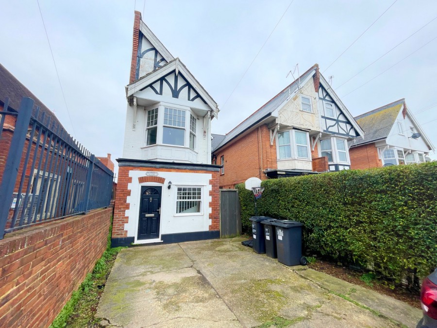 Curzon Road, Bournemouth, BH1 4