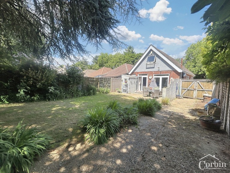 Fernheath Road, Bournemouth, BH11 8