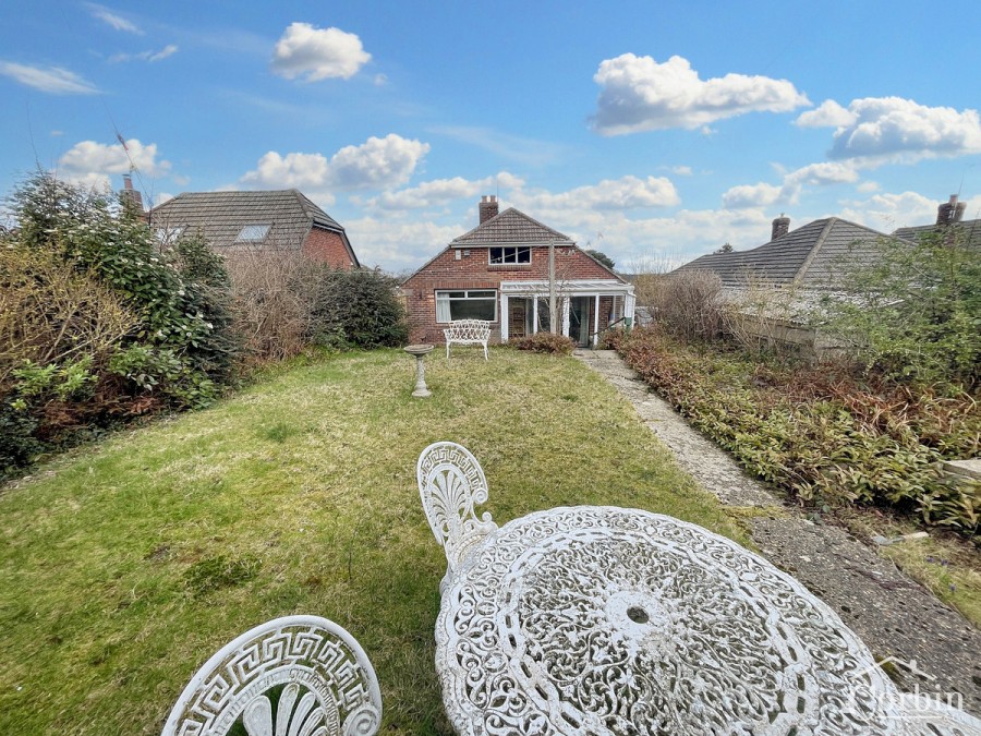 Hull Crescent, Bournemouth, BH11 9