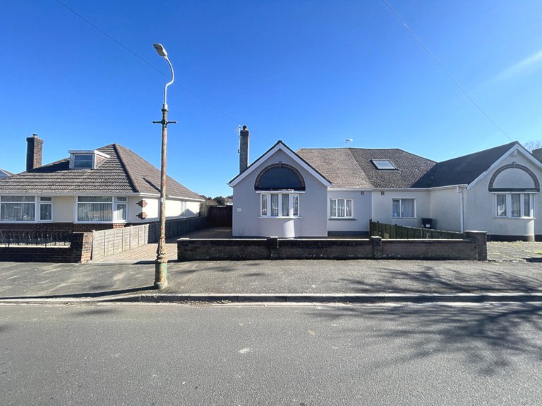 Weymans Avenue, Bournemouth, BH10 7