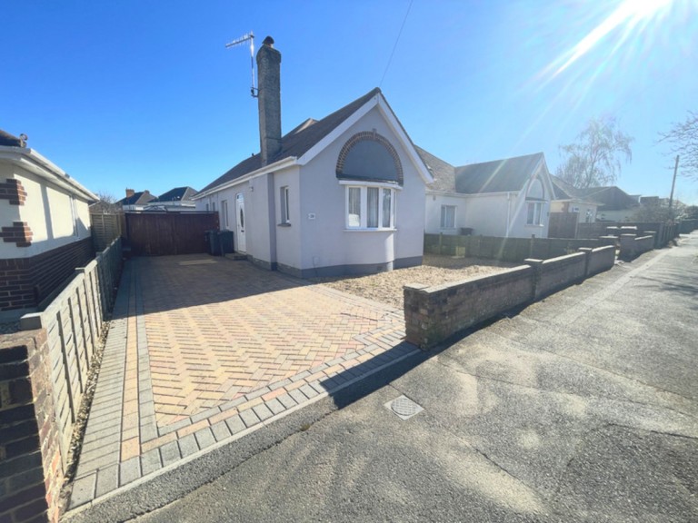 Weymans Avenue, Bournemouth, BH10 7