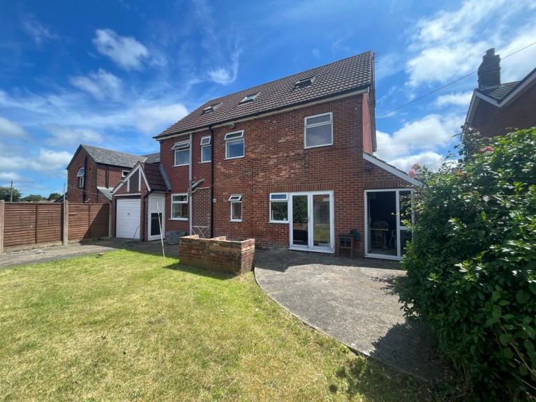 Canford Road, Bournemouth, BH11 8