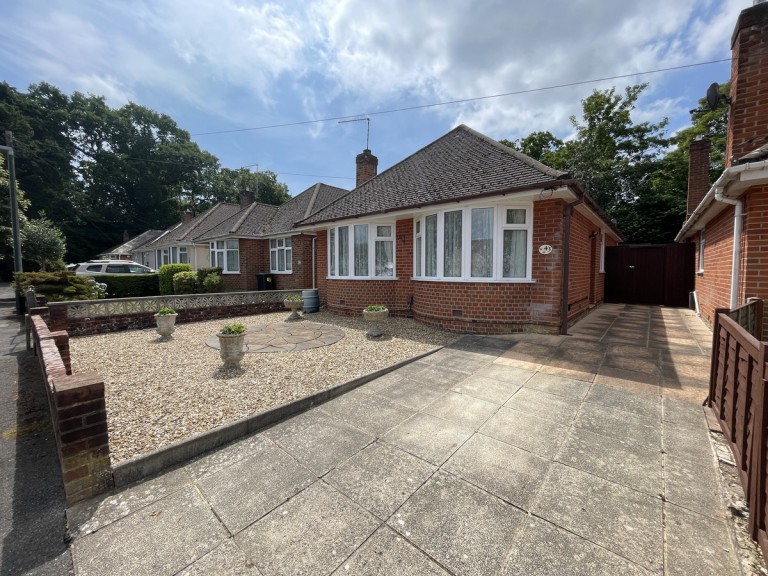 Wicket Road, Bournemouth, BH10 5