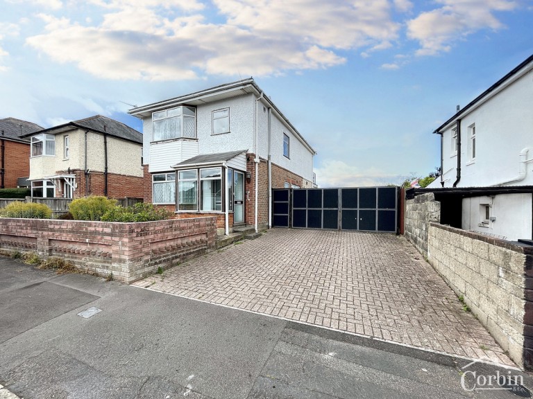 Howeth Road, Bournemouth, BH10 5