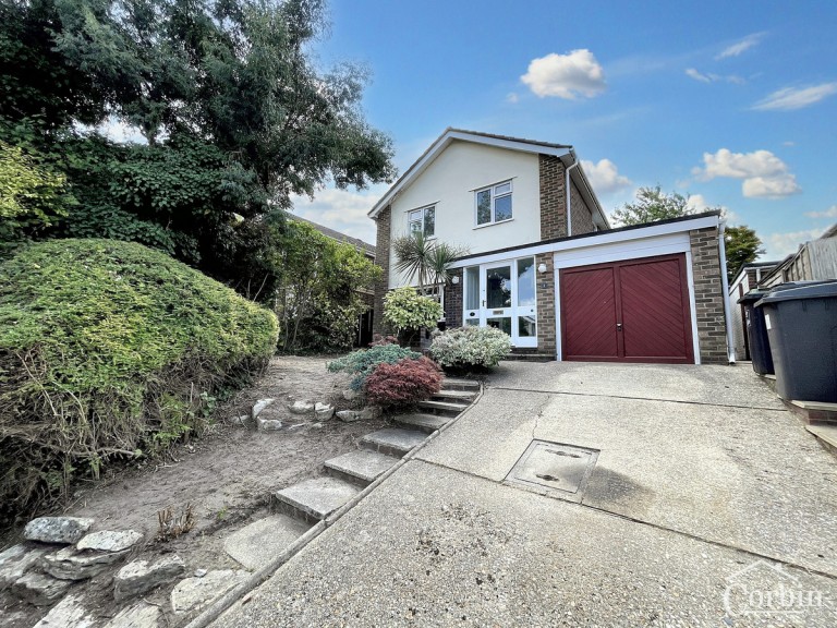 Heads Farm Close, Bournemouth, BH10 7