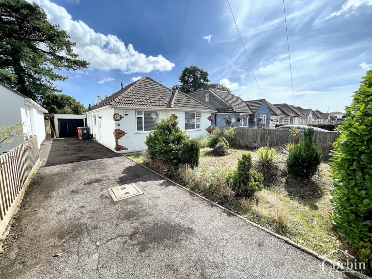 Markham Avenue, Bournemouth, BH10 7