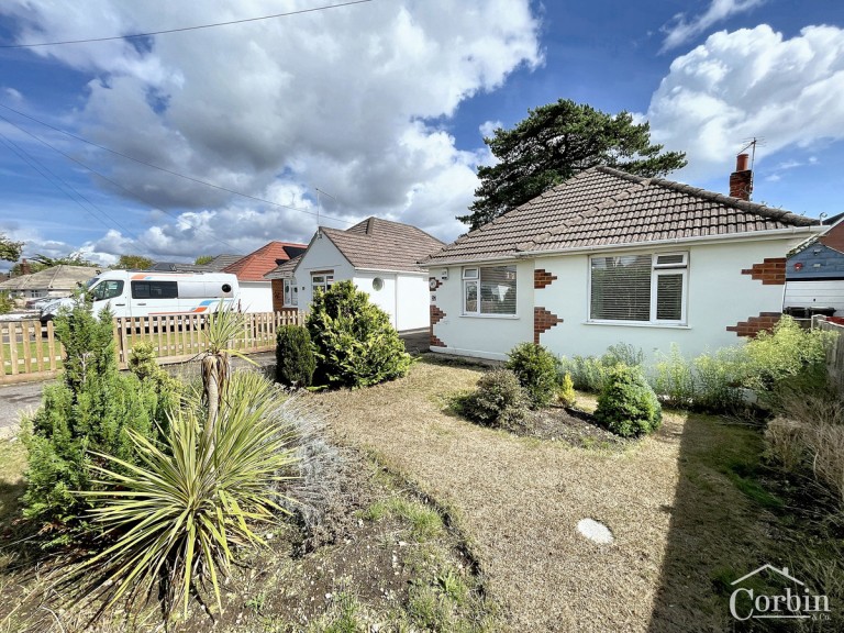 Markham Avenue, Bournemouth, BH10 7
